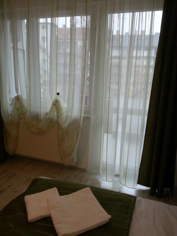 Downtown Apartment Мисколк Екстериор снимка