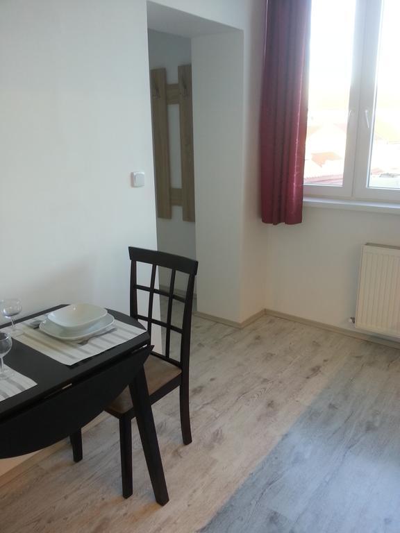 Downtown Apartment Мисколк Екстериор снимка