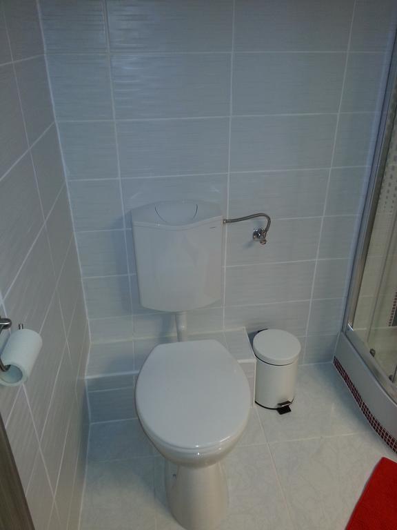 Downtown Apartment Мисколк Екстериор снимка