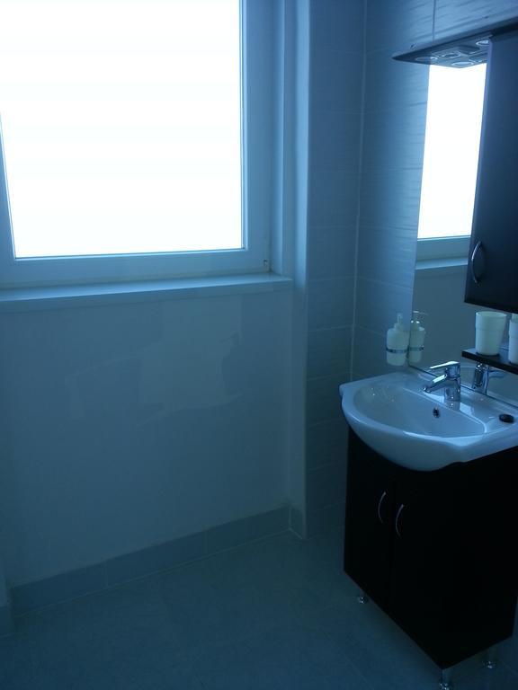 Downtown Apartment Мисколк Екстериор снимка